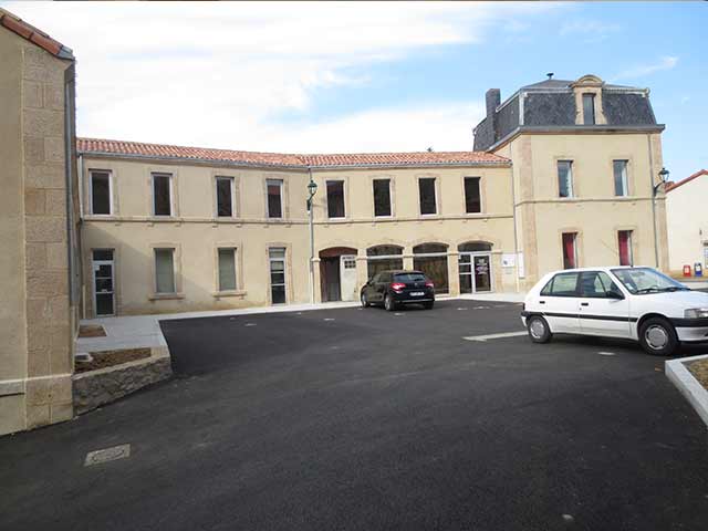 mairie-saint-amand-sur-sevre-3
